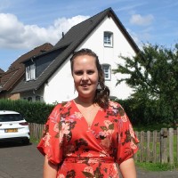 Claudia van der Plas