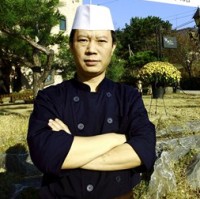 李健伟