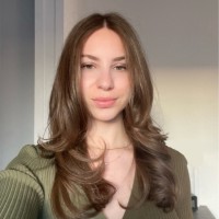 Sophie Abrams