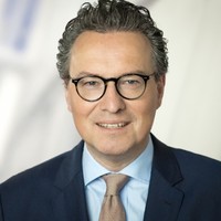 Bernhard Walter
