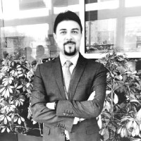 Dr. Deniz Akdur