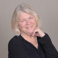 Holly Warnecke