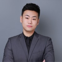 Yi G.