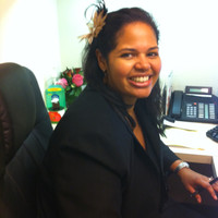 Vivian Holmes