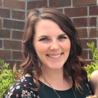 Lara Hutchison, Ma