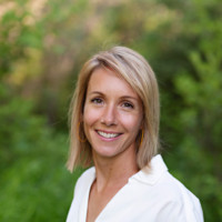 Melanie Worth