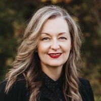 Adelle Rewerts, Uxc/R/M