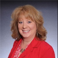 Suzanne Linn