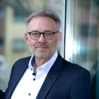 Micha Dinkelmaier, Cesga