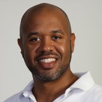 Derrick Simmons, Chst