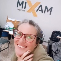 SIMONE GOMES CARNEIRO