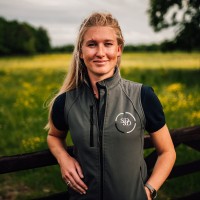 Steffi Dampney (BSc, MSc, MBPsS, CPsychol)