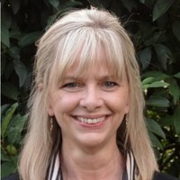 Barbara J Vieira