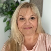 Melissa Holton