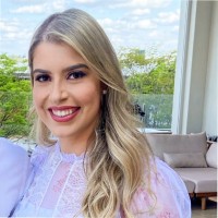 Laura Azevedo