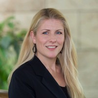 Annette Van Groeningen