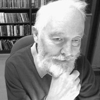Simon Trussler