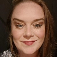 Angela Dickinson
