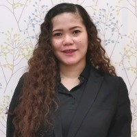 Gin Lyka Lacia