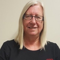 Lynda Squires