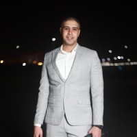 مصطفي علي