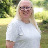 Dr. Lynn Suter