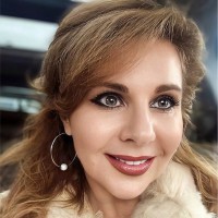 Pouneh Minovi Kaufman