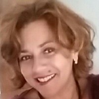 Esther Simoes Oliveira