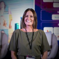 Kim MacAvoy