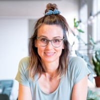 Laura Polls