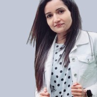 Aparna Sharma, Els