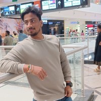 Vicky Vignesh
