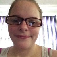 Leonie Mills
