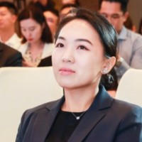 Vivian Lau