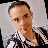 Eduardo Flores