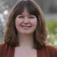 Julia Lewis