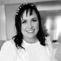 Deanne (Dee) Bray