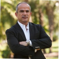 R. Eduardo Ballesteros