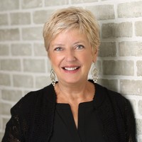 Lisa Pauly