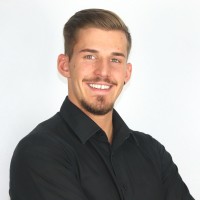 Elias F.