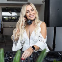 Jamie-Lee (JL) Fox