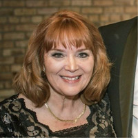 Paula Peterson