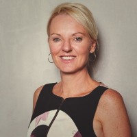 Julianne Wallace