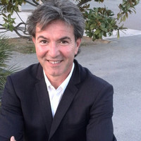 Leo Olivares