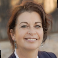 Jacqueline Den Uil