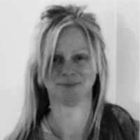 Kim Mcauley