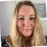 Lyndsey Riach