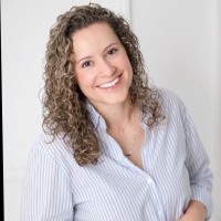 Alexandra Angus