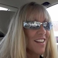 Lynda Lyons