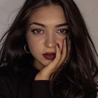 İzem Saraçlar
